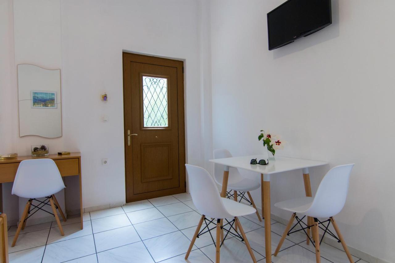 Natsios Apartments Vlachopoulátika מראה חיצוני תמונה