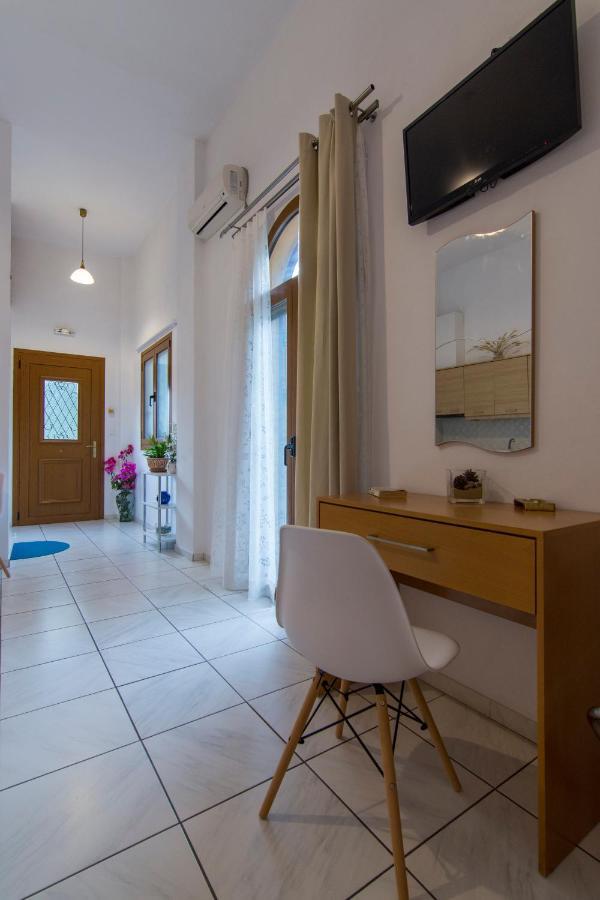 Natsios Apartments Vlachopoulátika מראה חיצוני תמונה